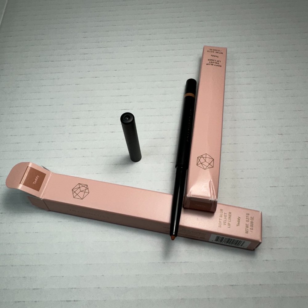 Em Cosmetics Soft Blur Velvet Lip Liner in Teddy